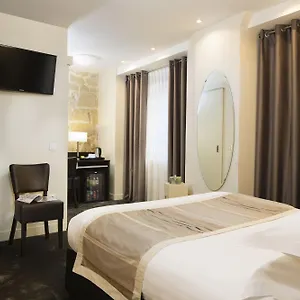 *** Hotel Du Lion D'or Louvre França